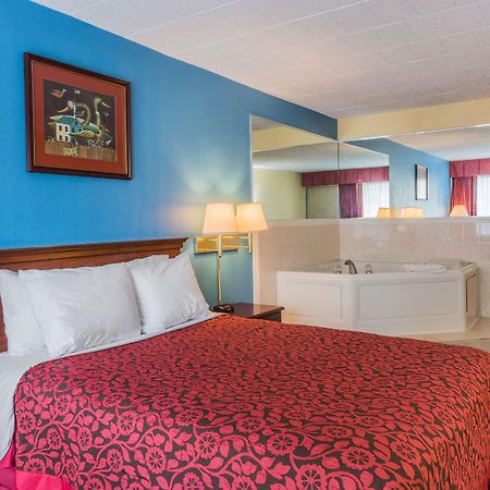 Days Inn East Stroudsburg Esterno foto