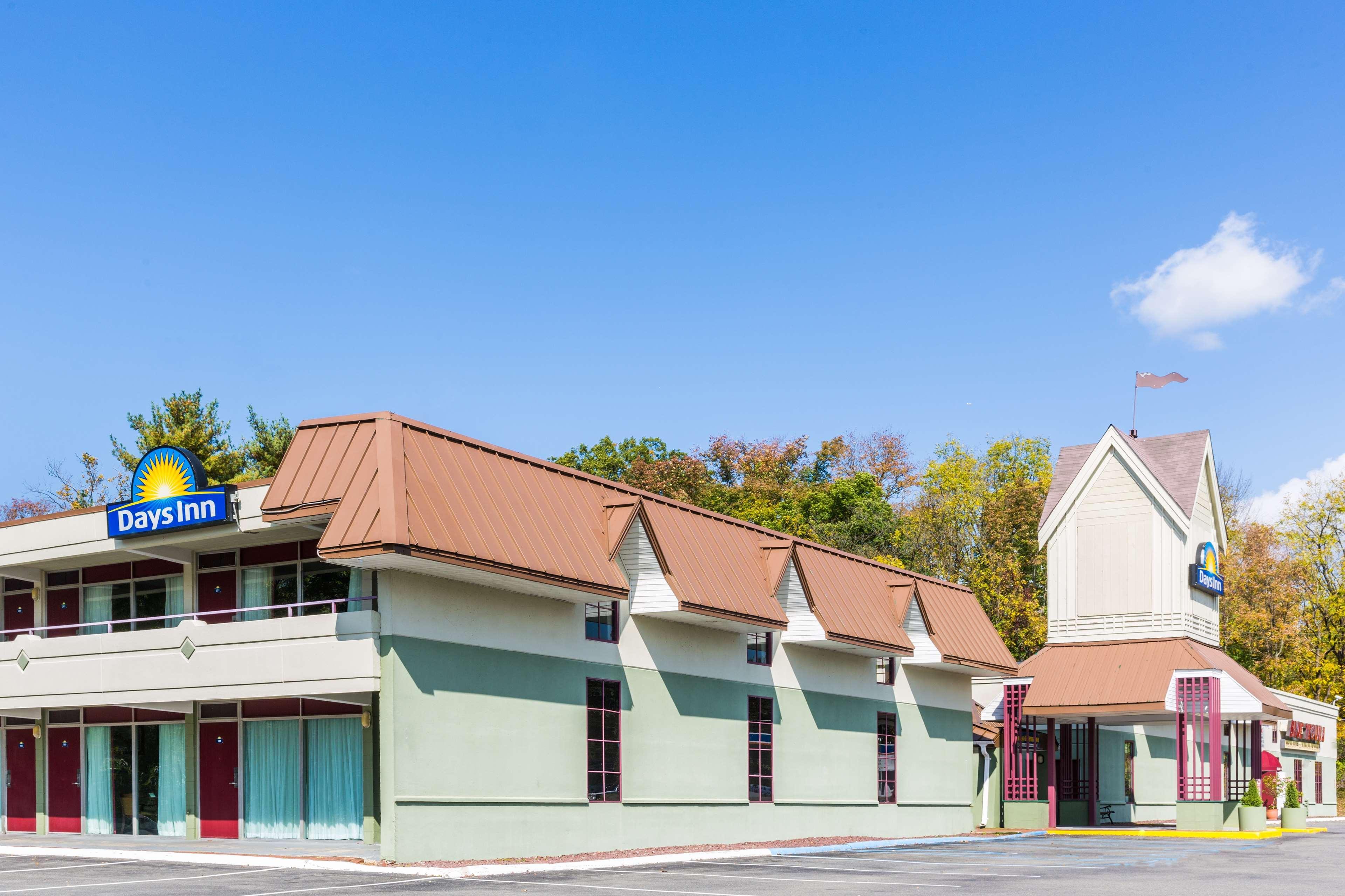 Days Inn East Stroudsburg Esterno foto