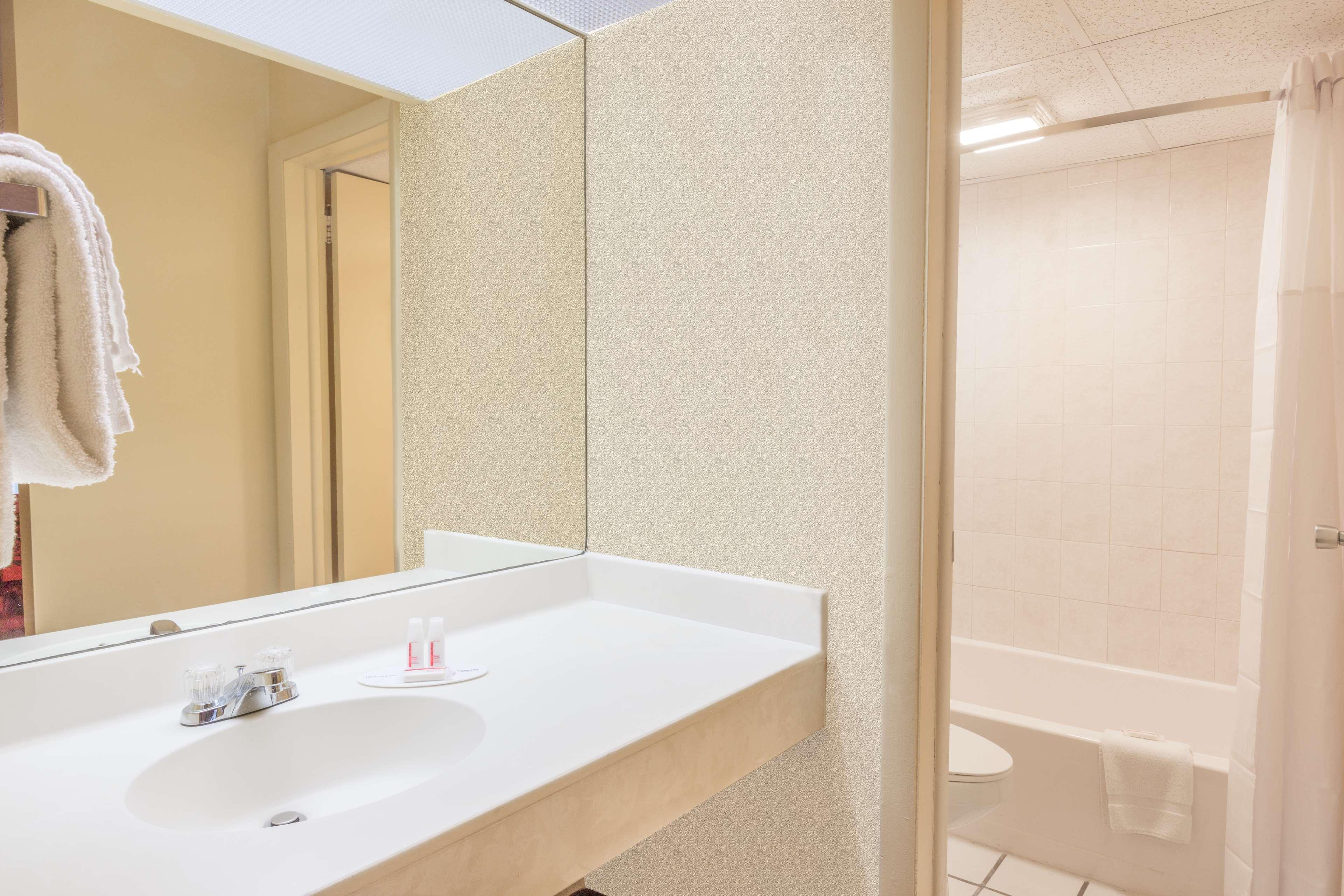 Days Inn East Stroudsburg Esterno foto