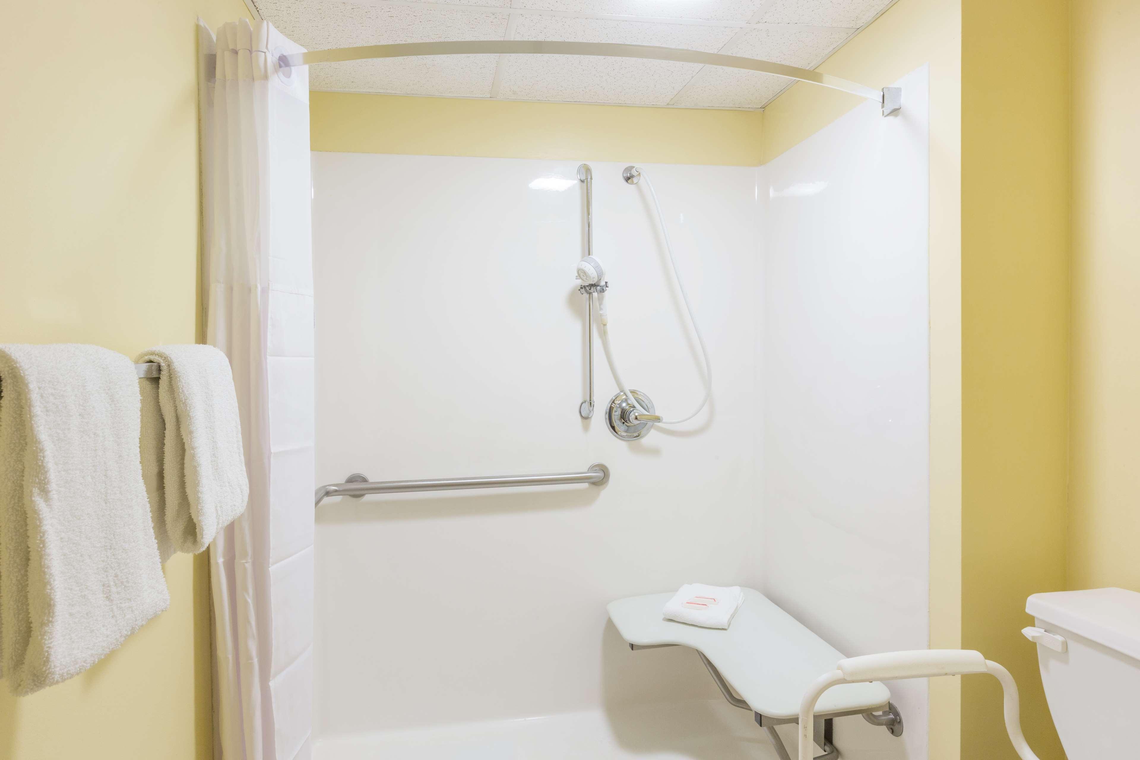Days Inn East Stroudsburg Esterno foto