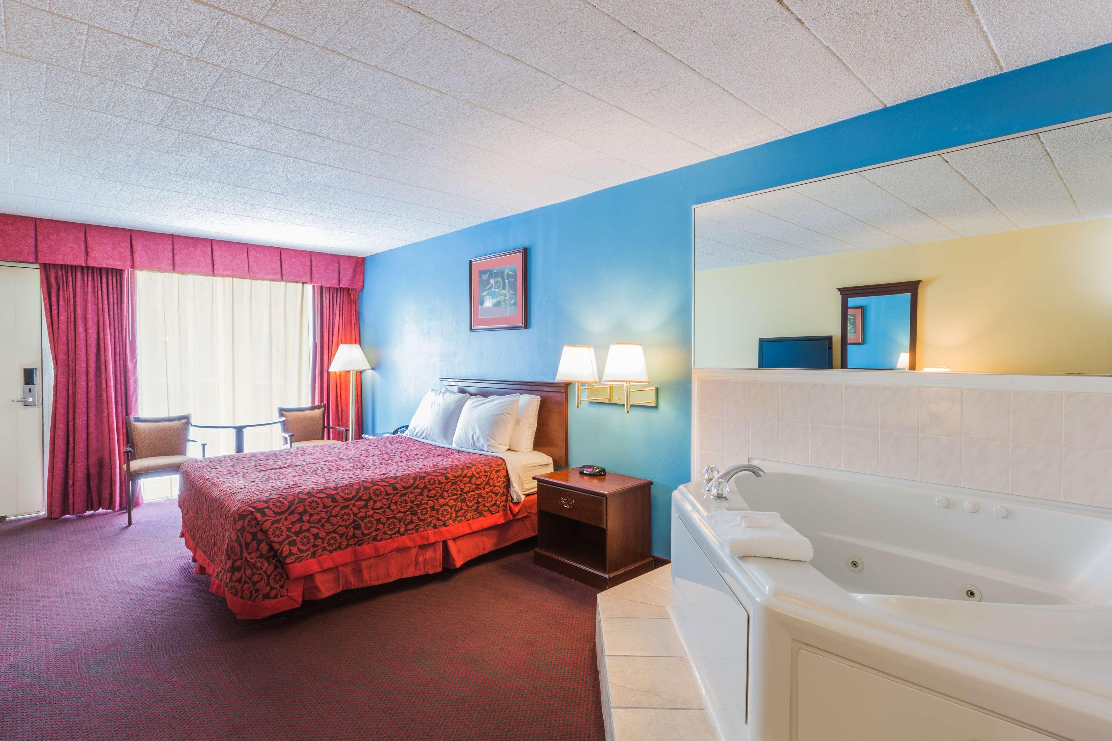 Days Inn East Stroudsburg Esterno foto